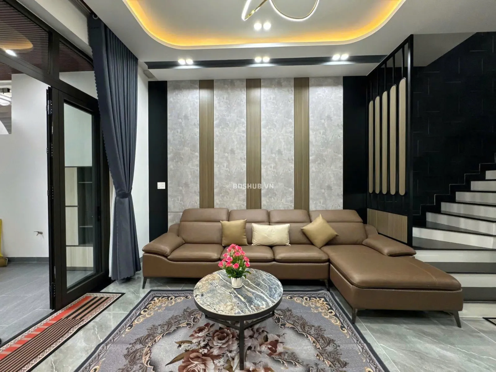Ảnh lớn