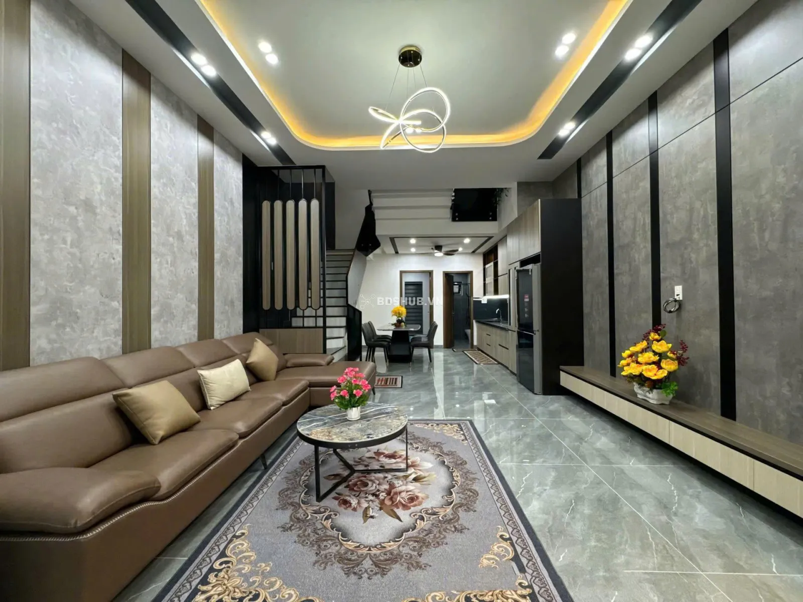 Ảnh lớn